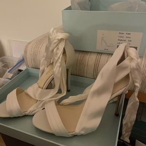 Bella Belle bridal shoes size 7.5